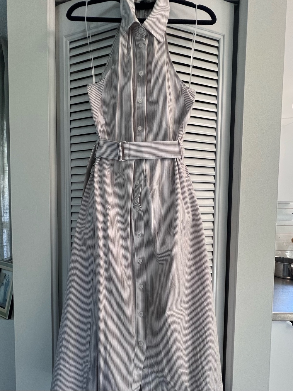 Club Monaco Sleeveless Collared Midi Shirt Dress with Belt - Light Gray Stripe